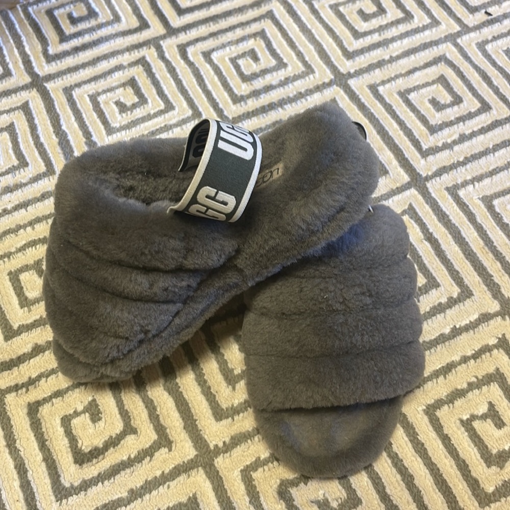 Ugh Slippers - image 2